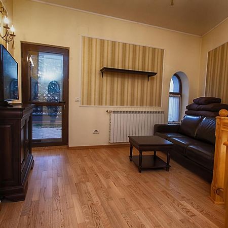 Vila Imperial Bed & Breakfast ซินายา ภายนอก รูปภาพ