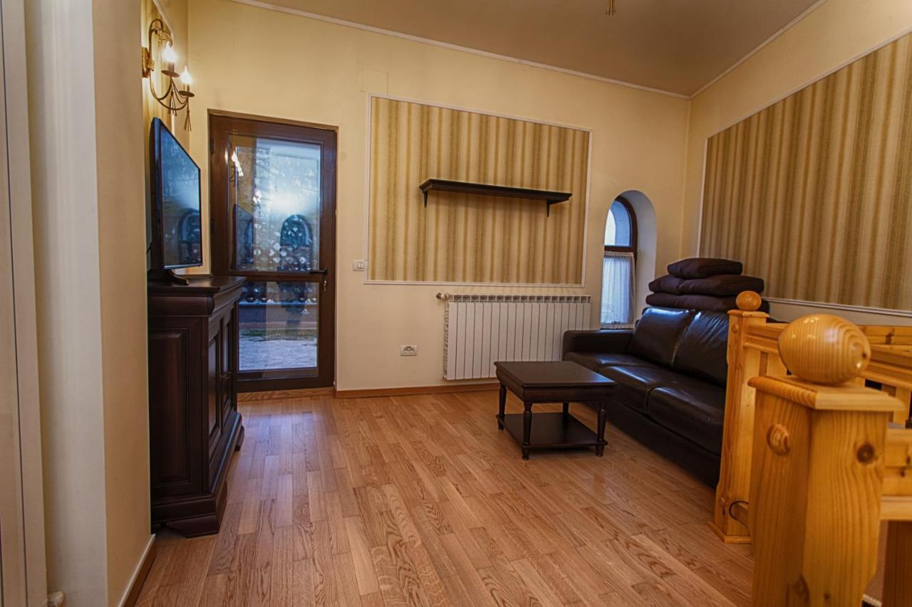 Vila Imperial Bed & Breakfast ซินายา ภายนอก รูปภาพ