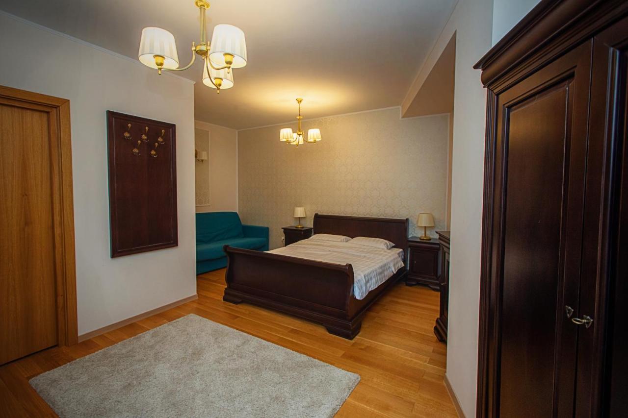 Vila Imperial Bed & Breakfast ซินายา ภายนอก รูปภาพ