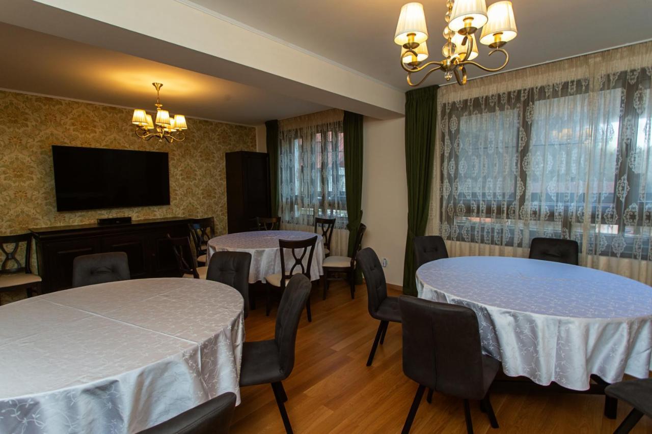 Vila Imperial Bed & Breakfast ซินายา ภายนอก รูปภาพ