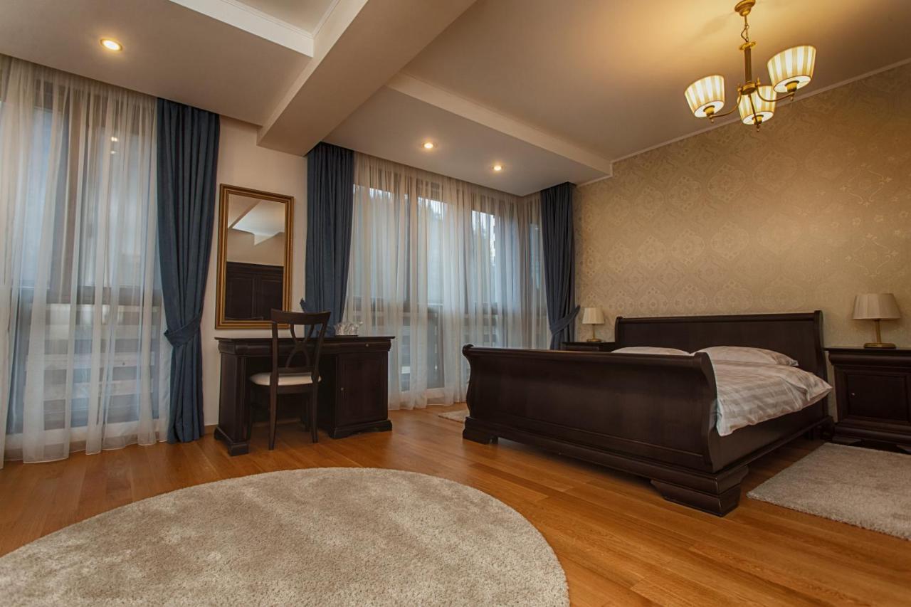 Vila Imperial Bed & Breakfast ซินายา ภายนอก รูปภาพ