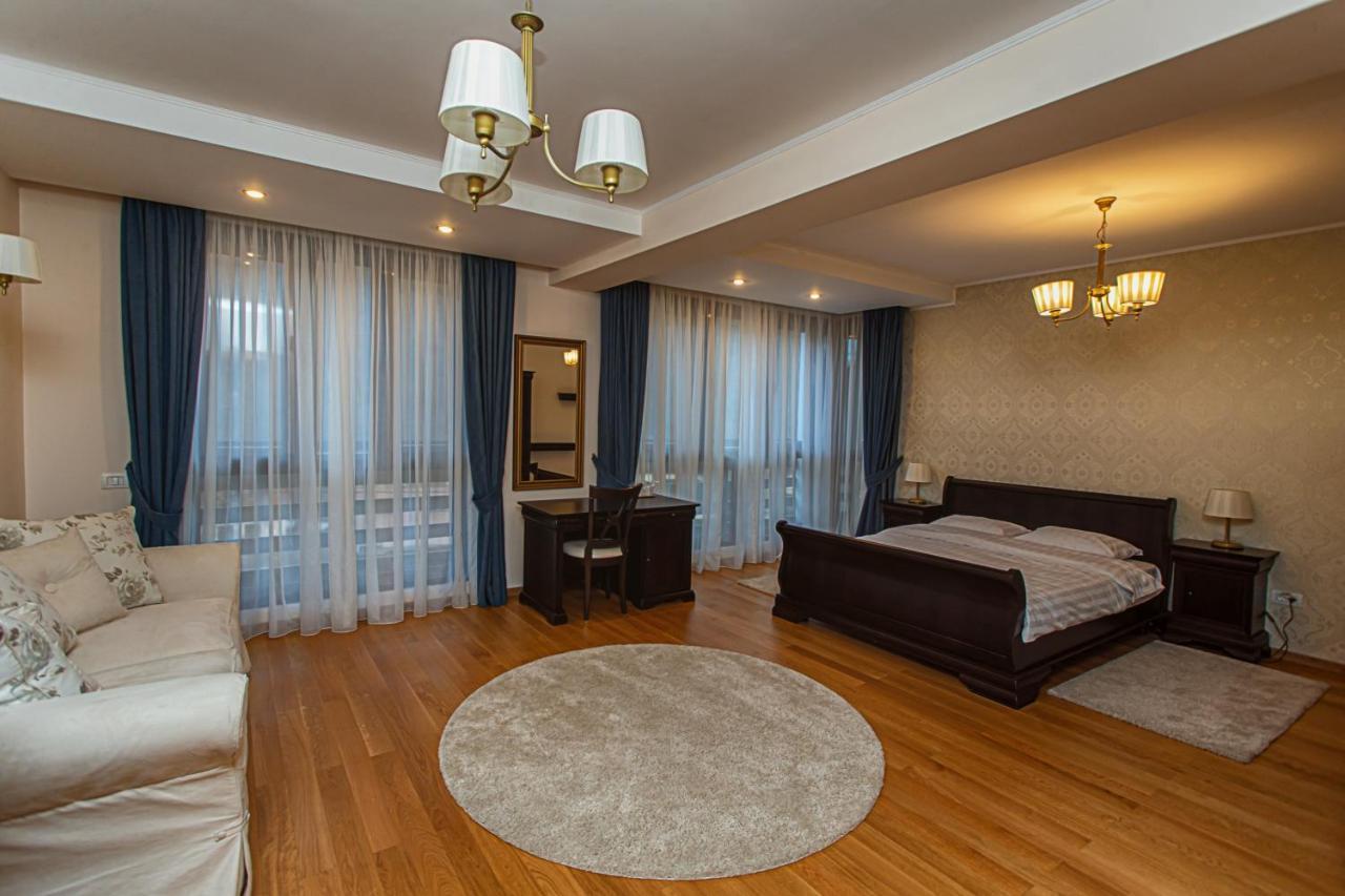 Vila Imperial Bed & Breakfast ซินายา ภายนอก รูปภาพ